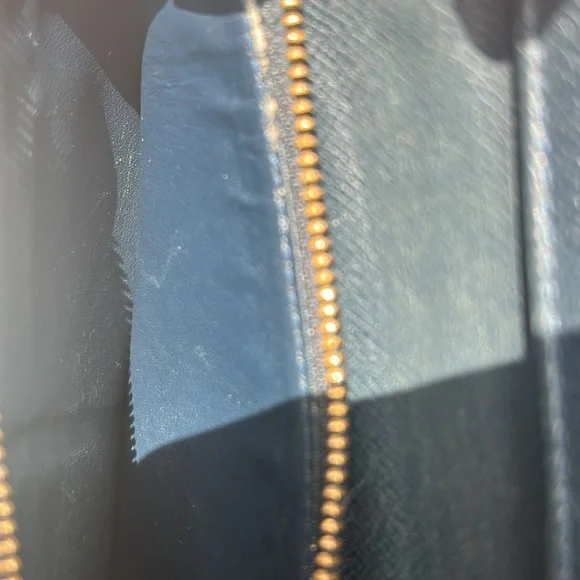 Louis Vuitton Wallet - Picture 5 of 7